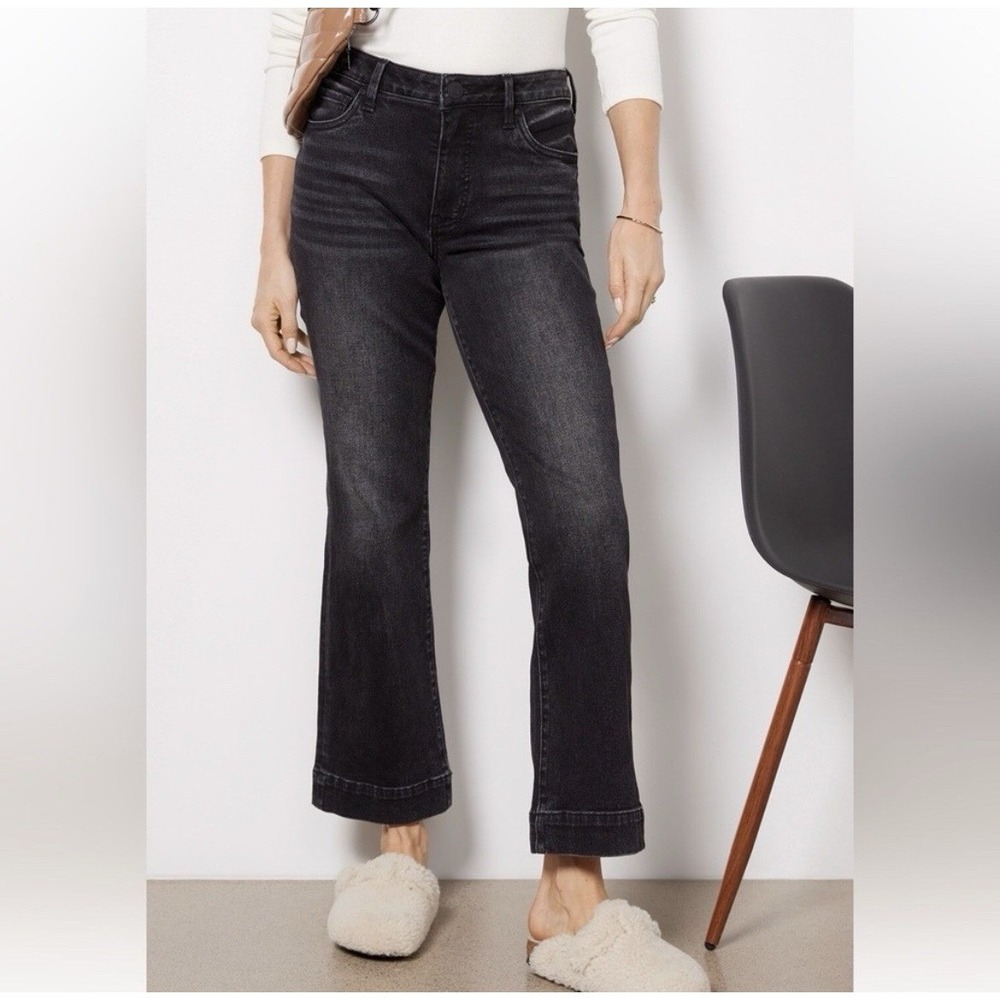KUT from the Kloth Kelsey Fab Ab Mid Rise Ankle Flare Jeans - Black‎ Wash Size 8